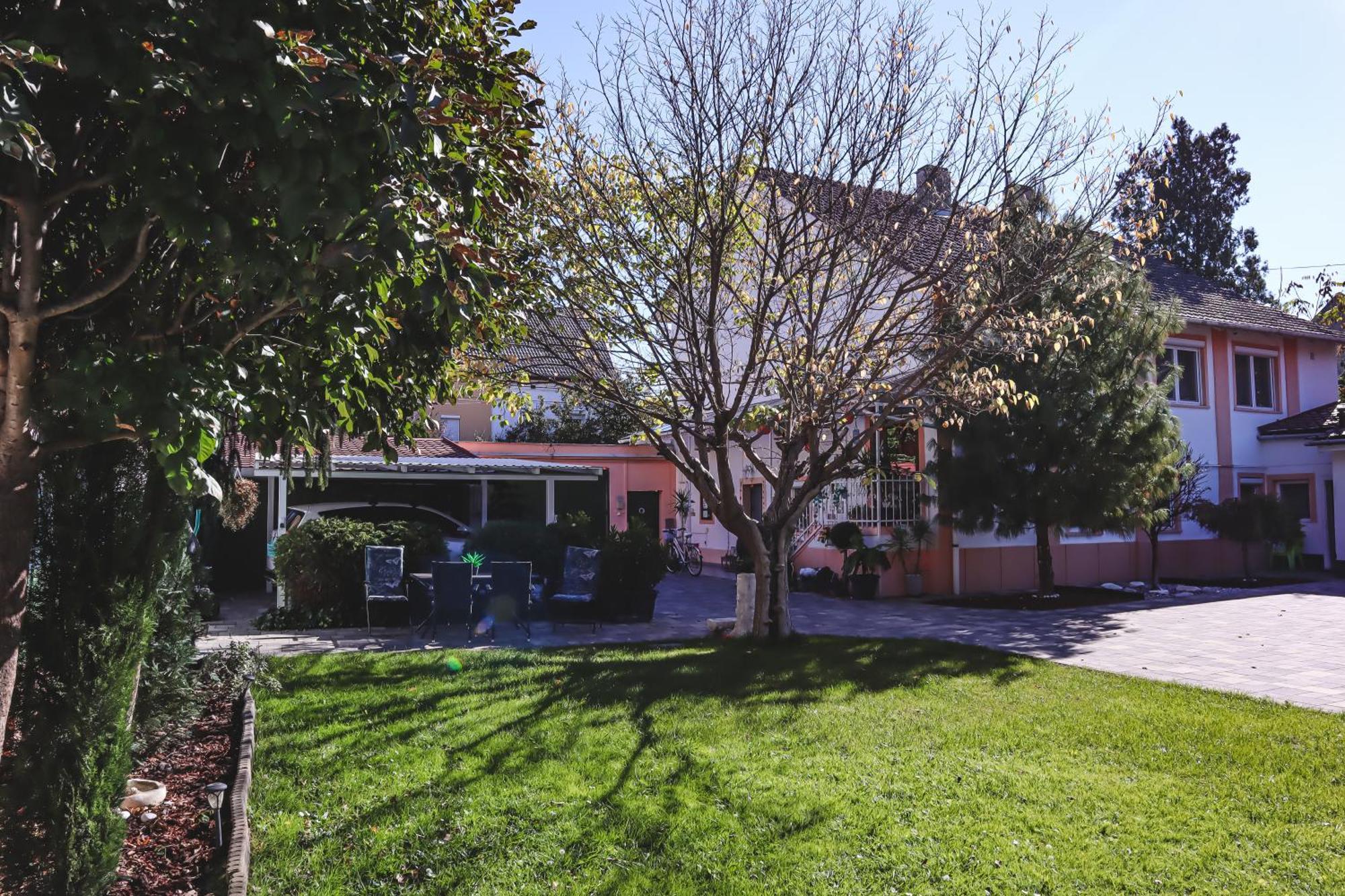 Szivarvany Panzio Σέγκεντ Εξωτερικό φωτογραφία